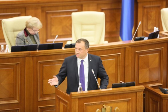 Denis Ulanov: E timpul ca opoziția să lase ambițiile politice la o parte